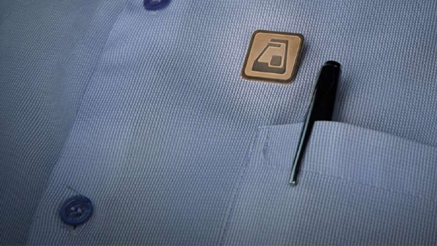 بج سینه مگنتی تبلیغاتی